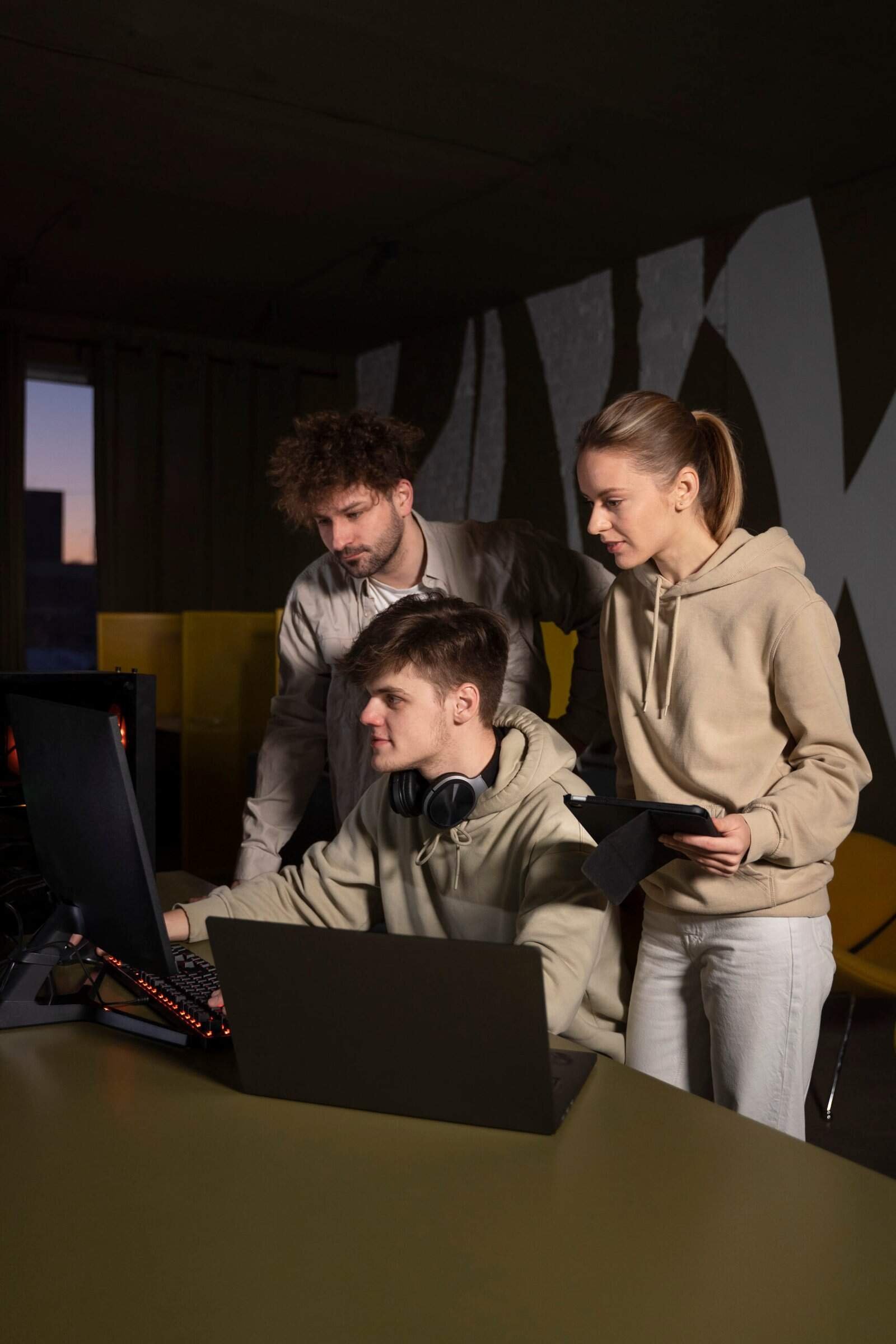 team-working-animation-project team-working-animation-project